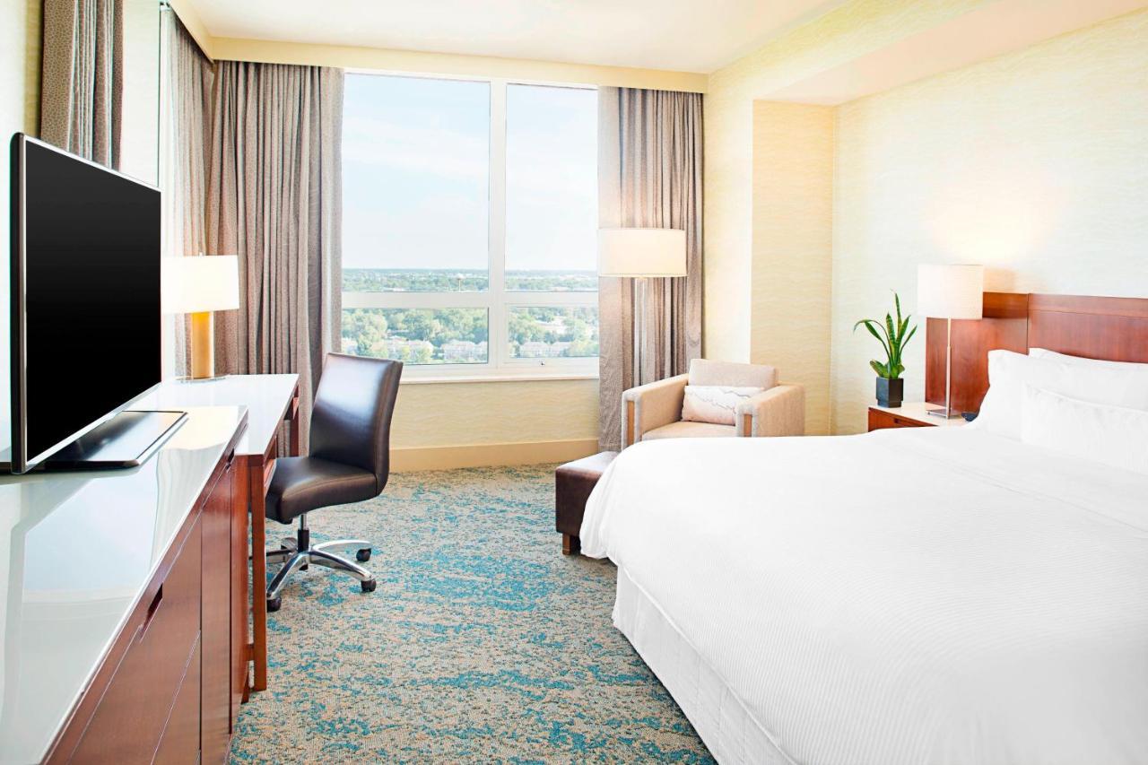 The Westin Chicago North Shore Wheeling Екстериор снимка