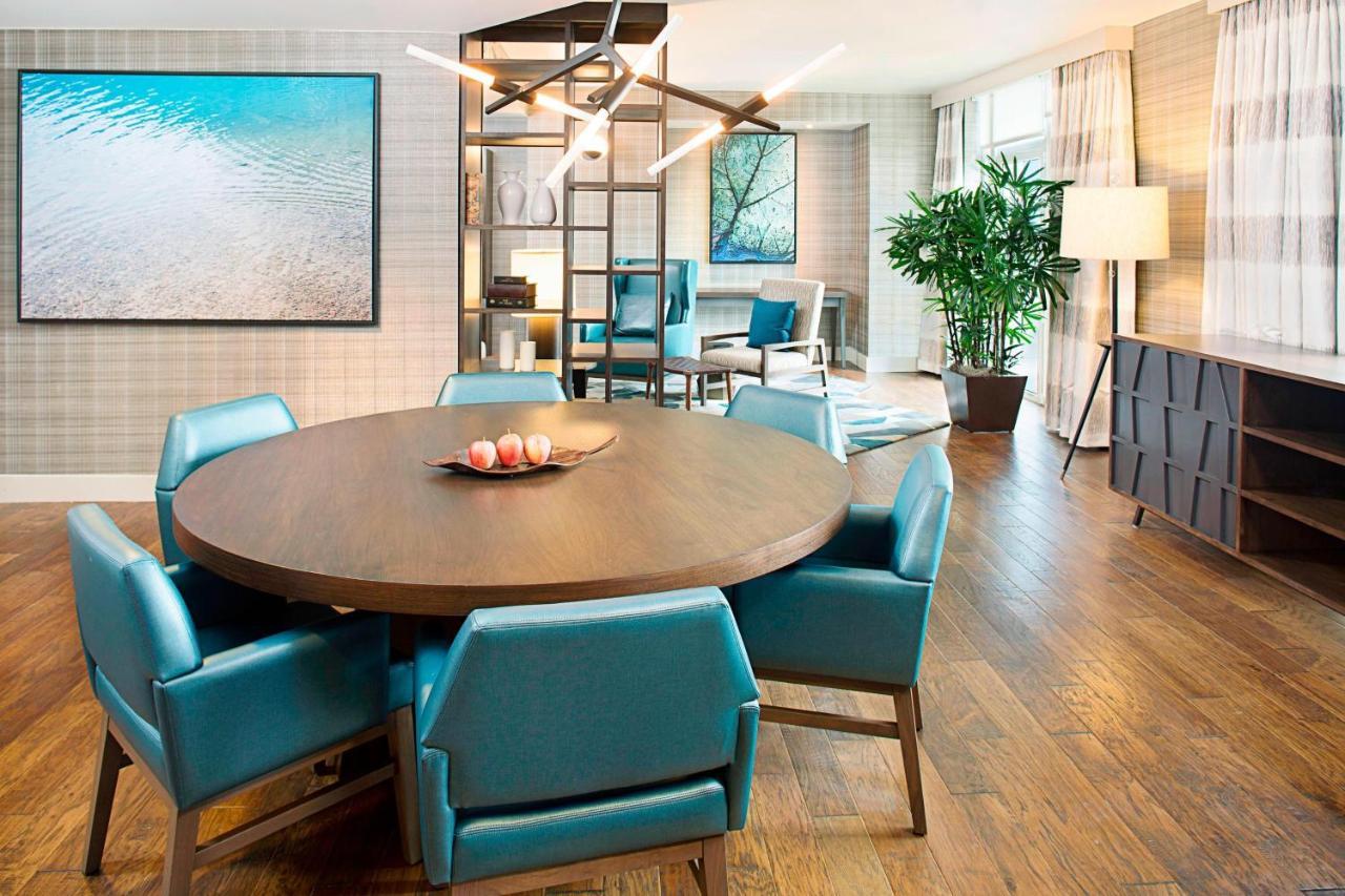 The Westin Chicago North Shore Wheeling Екстериор снимка